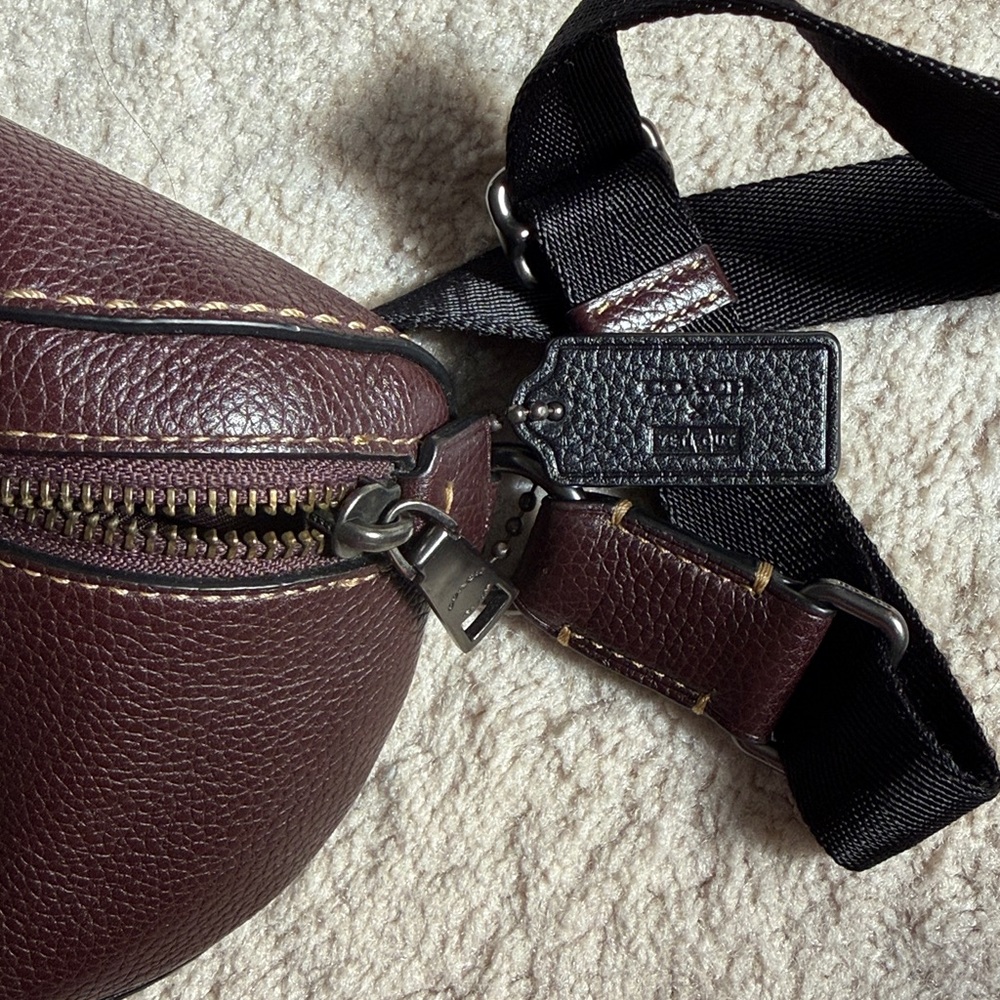 Coach x Yeti Out Limited Edition Brown Smiley Face Leather Crossbody Bag - Picture 4 of 8